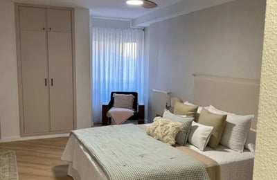 Rental of a large bright apartment with 2 bedrooms, 125 m², Alicante, Spain